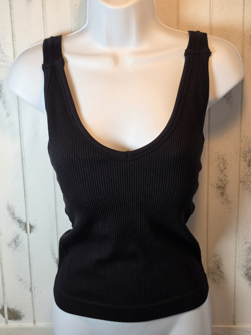 Zenana Brami Ribbed V-Neck Tank Top